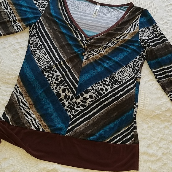 RUCHED LEOPARD PRINT TOP - Picture 2 of 6